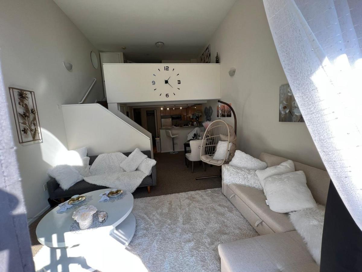 Cozy Downtown Condo Retreat With Space Needle View 西雅图 外观 照片