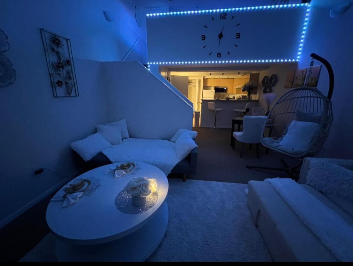 Cozy Downtown Condo Retreat With Space Needle View 西雅图 外观 照片