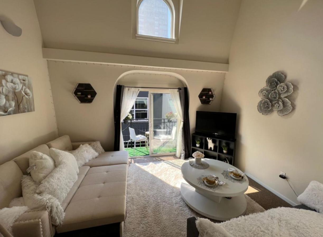 Cozy Downtown Condo Retreat With Space Needle View 西雅图 外观 照片